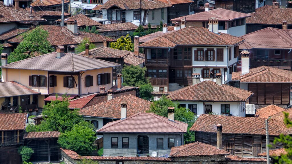 Este pueblo de nombre impronunciable y casas del Renacimiento búlgaro es uno de los más bonitos de Europa
