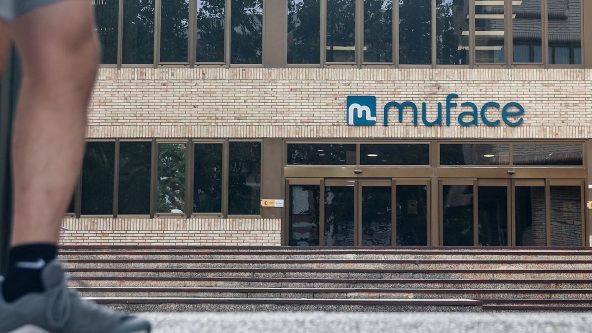 Función Pública ignora a Sanidad y consulta a las aseguradoras a qué precio concertarían con Muface