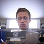 Íñigo Errejón acusa de «denuncia falsa» a la actriz Elisa Mouliaá