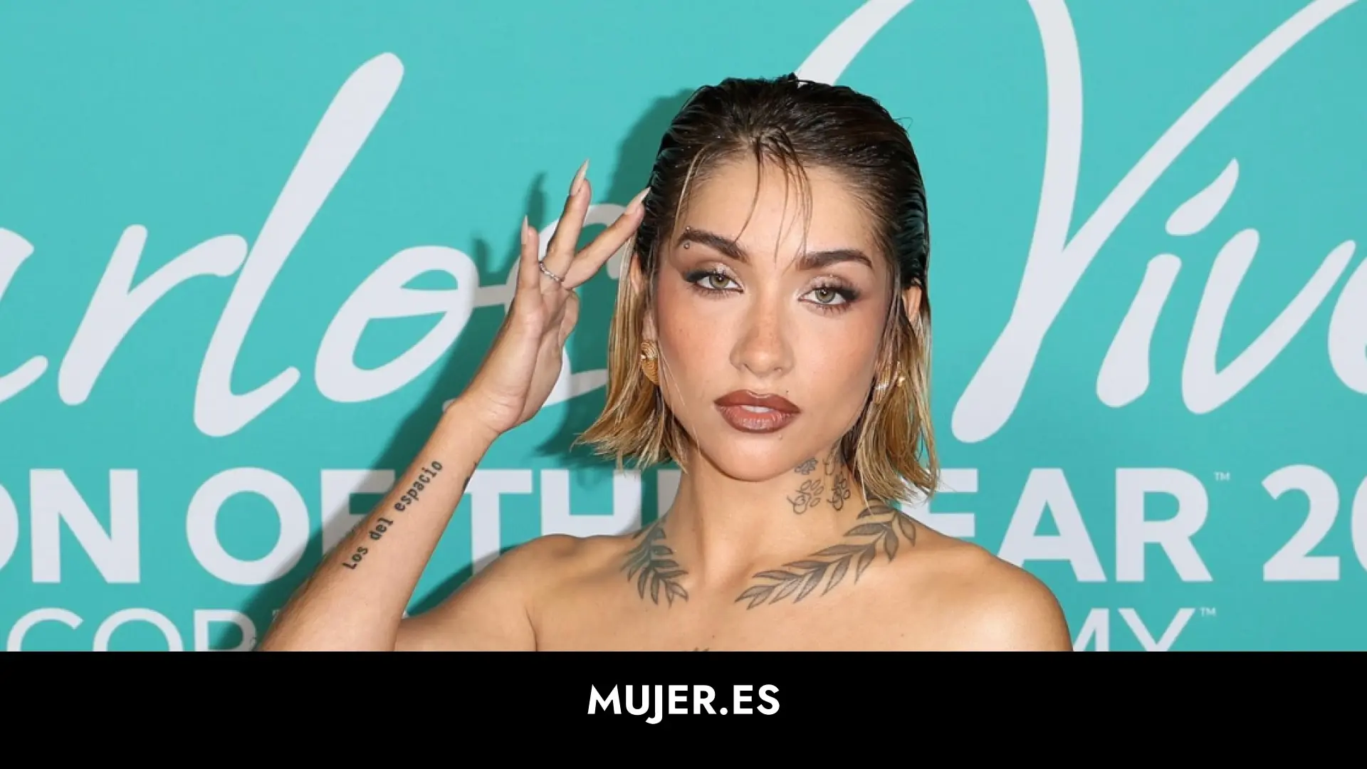 María Becerra impacta con un conjunto superajustado dorado en la gala previa a los Latin Grammy María Becerra impacta con un conjunto superajustado dorado en la gala previa a los Latin Grammy