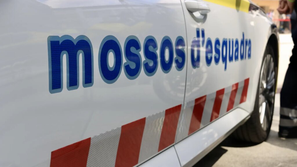Una mujer es detenida en Lleida acusada de asesinar a su hija menor de edad Una mujer es detenida en Lleida acusada de asesinar a su hija menor de edad