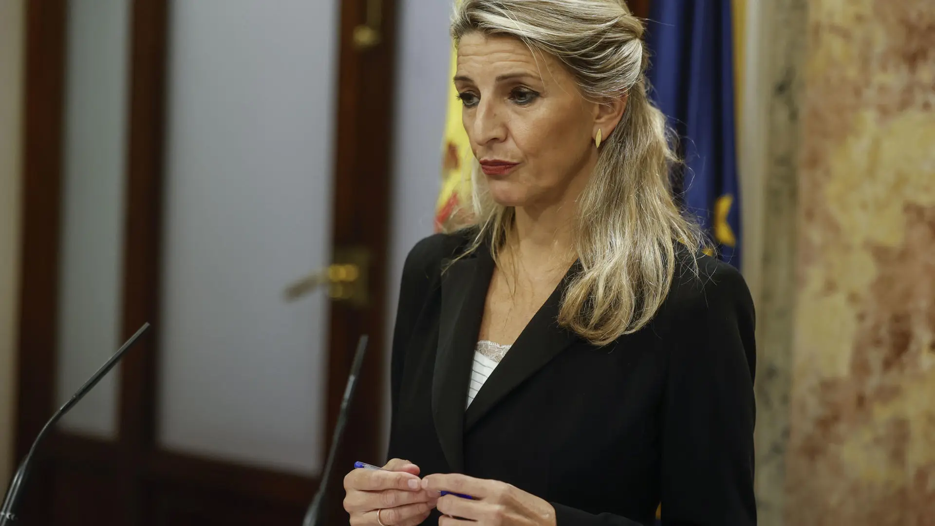 Yolanda Díaz avisa de que nadie debe acudir a su puesto de trabajo «si no existen condiciones de seguridad» Yolanda Díaz avisa de que nadie debe acudir a su puesto de trabajo «si no existen condiciones de seguridad»