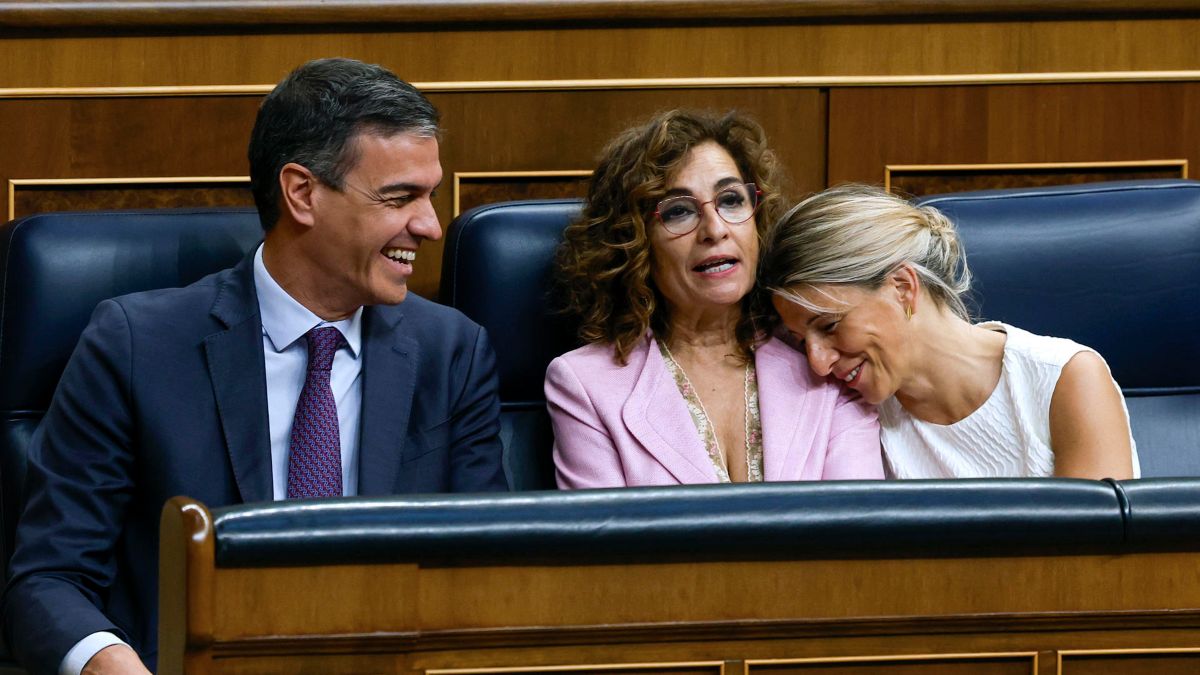 Los parados van a tener que pagar hasta 178 euros por la nueva obligación de declarar el IRPF de Montero y Díaz Los parados van a tener que pagar hasta 178 euros por la nueva obligación de declarar el IRPF de Montero y Díaz