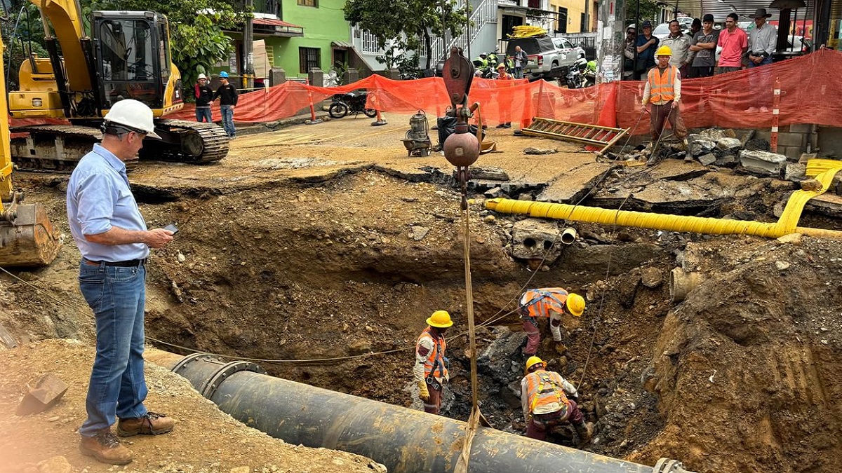 Las interrupciones del servicio de acueducto en Santa Cruz en Medellín Las interrupciones del servicio de acueducto en Santa Cruz en Medellín