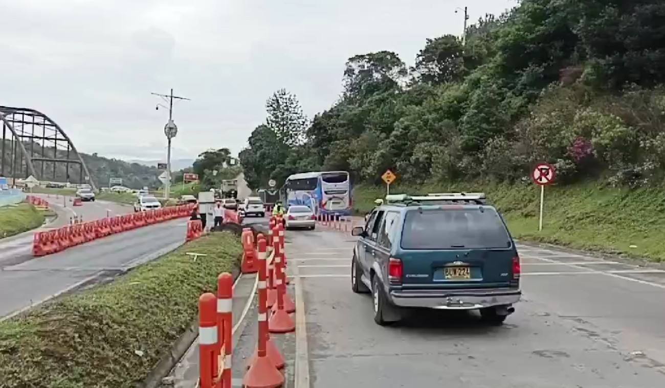 Viaje durará menos a Boyacá: habilitan calzada clave durante el festivo Viaje durará menos a Boyacá: habilitan calzada clave durante el festivo