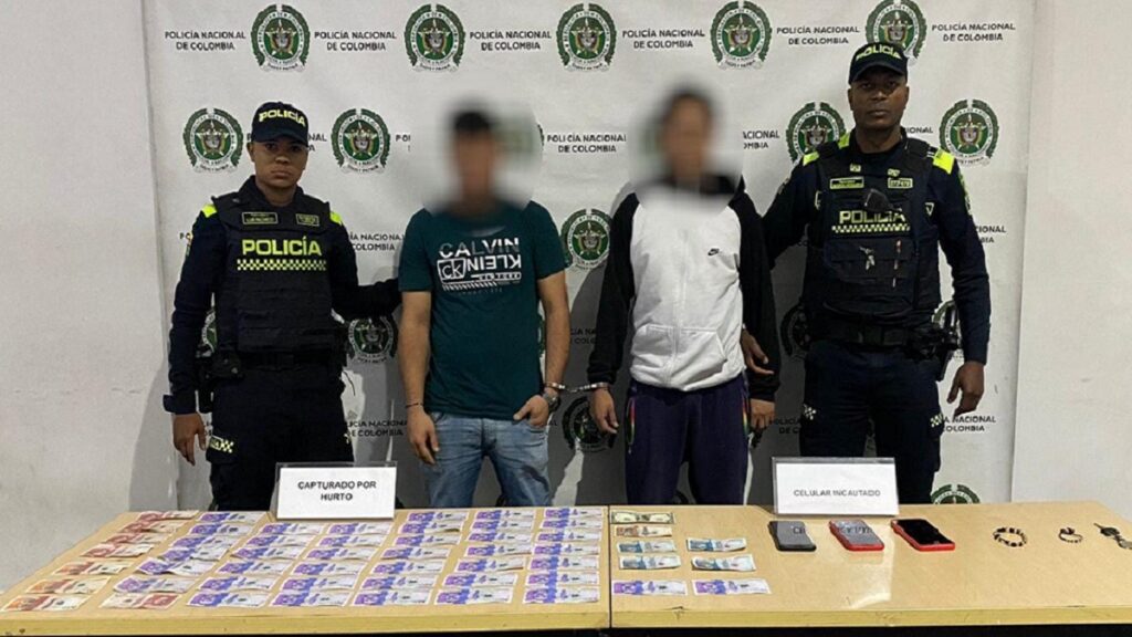Dos capturados por intimidar a los habitantes de una vivienda en Medellín Dos capturados por intimidar a los habitantes de una vivienda en Medellín