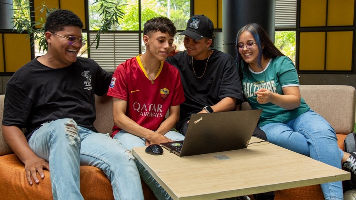 Últimos cupos para los 2.500 cupos para estudiar inglés en Medellín Últimos cupos para los 2.500 cupos para estudiar inglés en Medellín