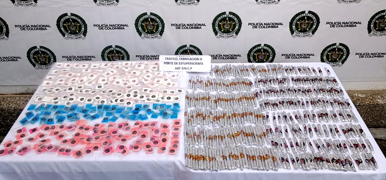 Guarne: Niña de 14 años obligada para llevar cocaína y marihuana en un bus Guarne: Niña de 14 años obligada para llevar cocaína y marihuana en un bus