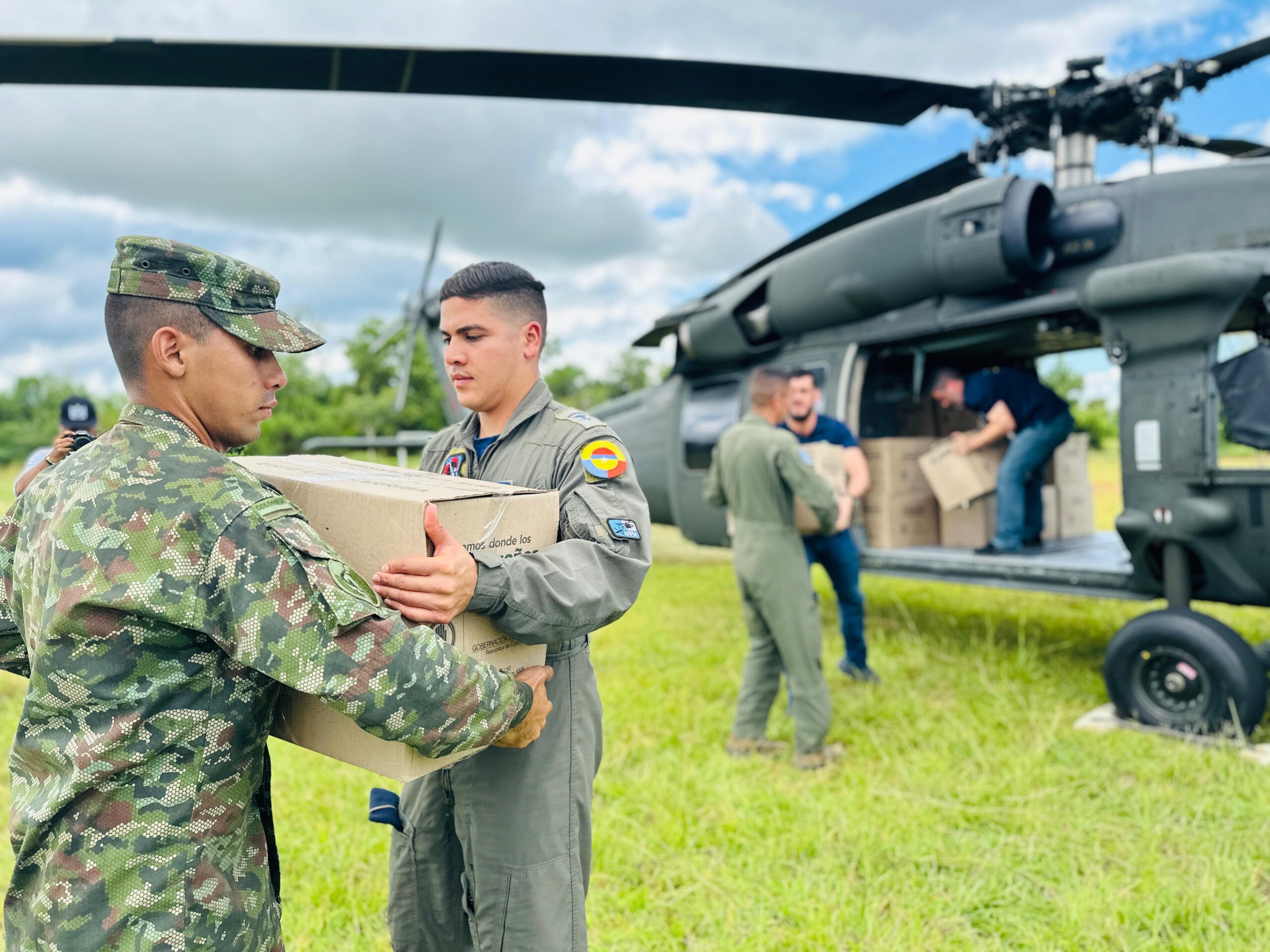 Antioquia: Ayudas humanitarias a familias afectadas por erupción de volcán Antioquia: Ayudas humanitarias a familias afectadas por erupción de volcán