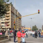 Vendedores ambulantes exigen sus derechos y provocan caos en pleno centro