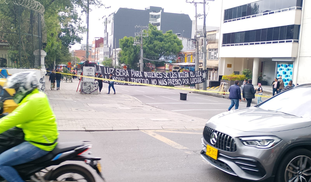 Manifestación en la U Pedagógica: más de 30 rutas de TransMilenio afectadas Manifestación en la U Pedagógica: más de 30 rutas de TransMilenio afectadas
