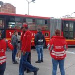 Siniestro vial paraliza la Carrera 30: conductores y usuarios varados