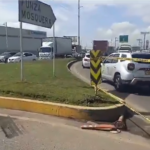 Accidente obliga a conductores a cambiar de ruta: Tránsito cerró glorieta