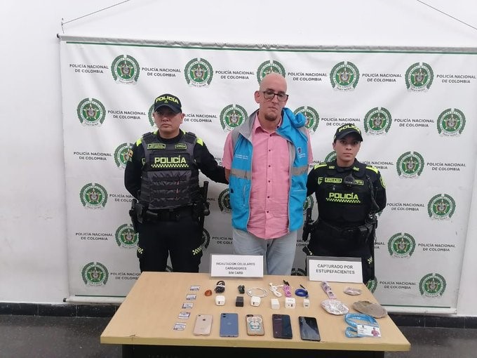 Medellín: El abogado de la alcaldía que pretendía meter droga a reclusos Medellín: El abogado de la alcaldía que pretendía meter droga a reclusos