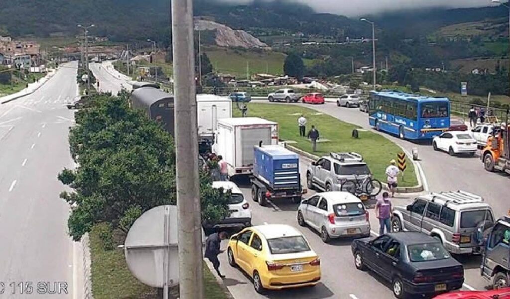 Conductores asustados: viaje Bogotá-Villavicencio sería eterno Conductores asustados: viaje Bogotá-Villavicencio sería eterno