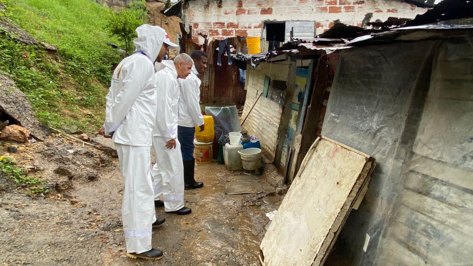 Cartagena: 70 barrios y 7.000 familias afectadas por inundaciones Cartagena: 70 barrios y 7.000 familias afectadas por inundaciones