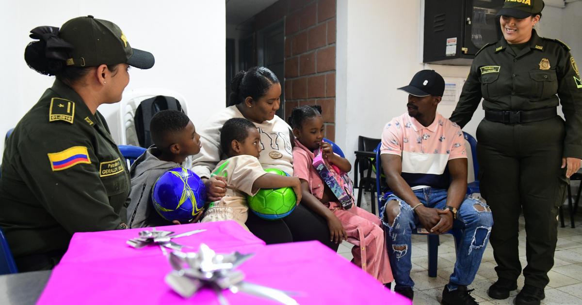 Noticias Medellín: Mujeres privadas de libertad recibieron su aguinaldo Noticias Medellín: Mujeres privadas de libertad recibieron su aguinaldo