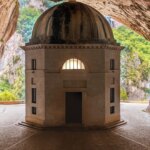 El impresionante santuario escondido en el interior de una cueva con más de 200 años de historia El impresionante santuario escondido en el interior de una cueva con más de 200 años de historia