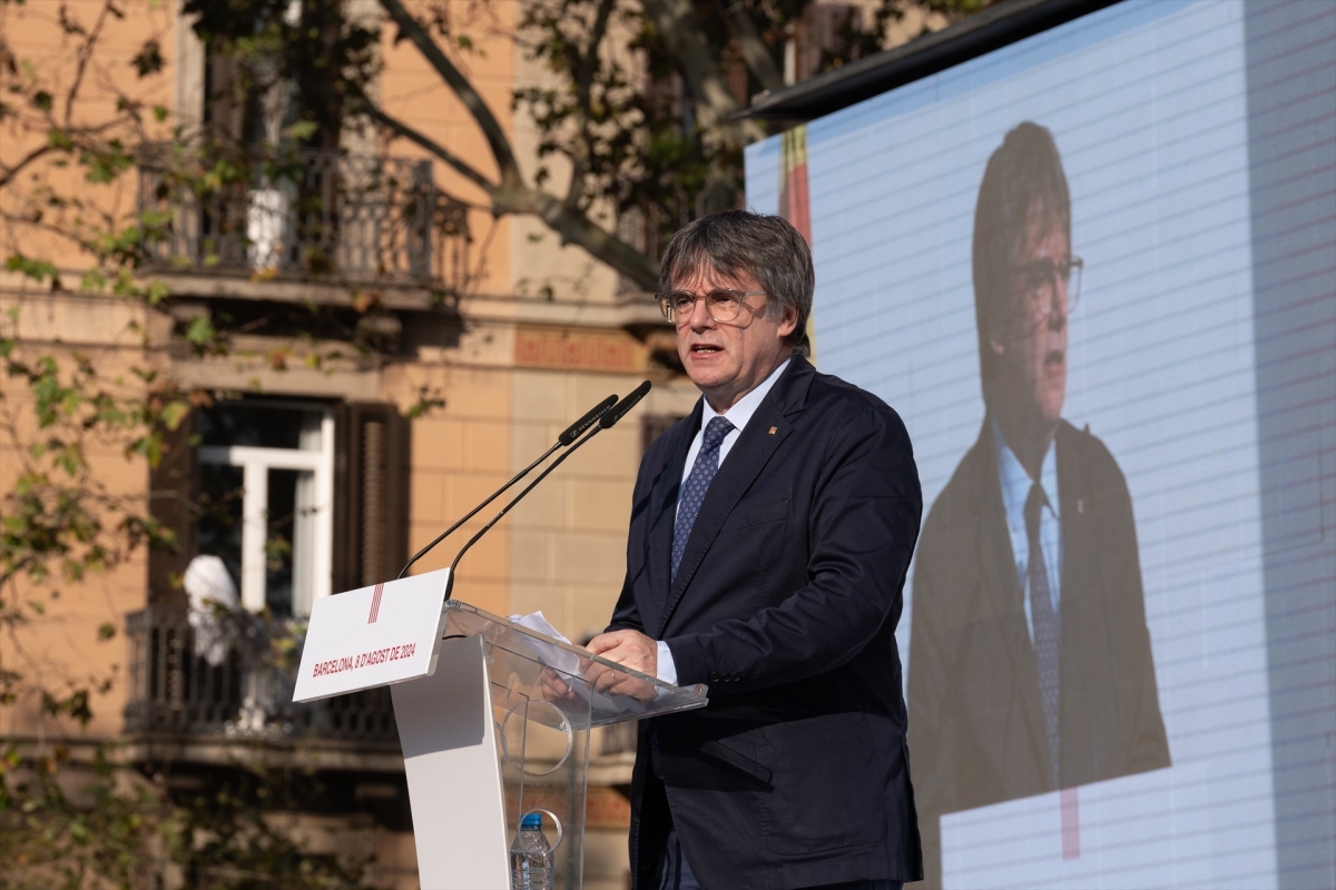 Francia estrena un documental sobre la trama rusa del ‘procés’ en el que Puigdemont se negó a participar Francia estrena un documental sobre la trama rusa del ‘procés’ en el que Puigdemont se negó a participar