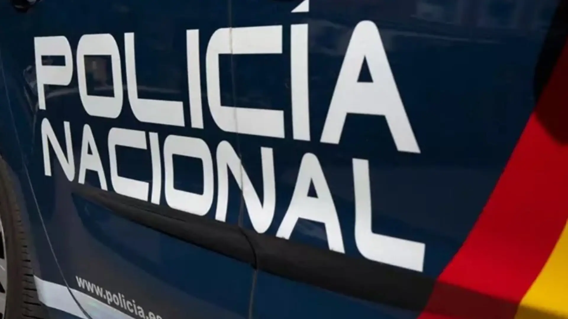Hospitalizada una mujer tras lanzarla una hombre desde un cuarto piso en Marbella Hospitalizada una mujer tras lanzarla una hombre desde un cuarto piso en Marbella