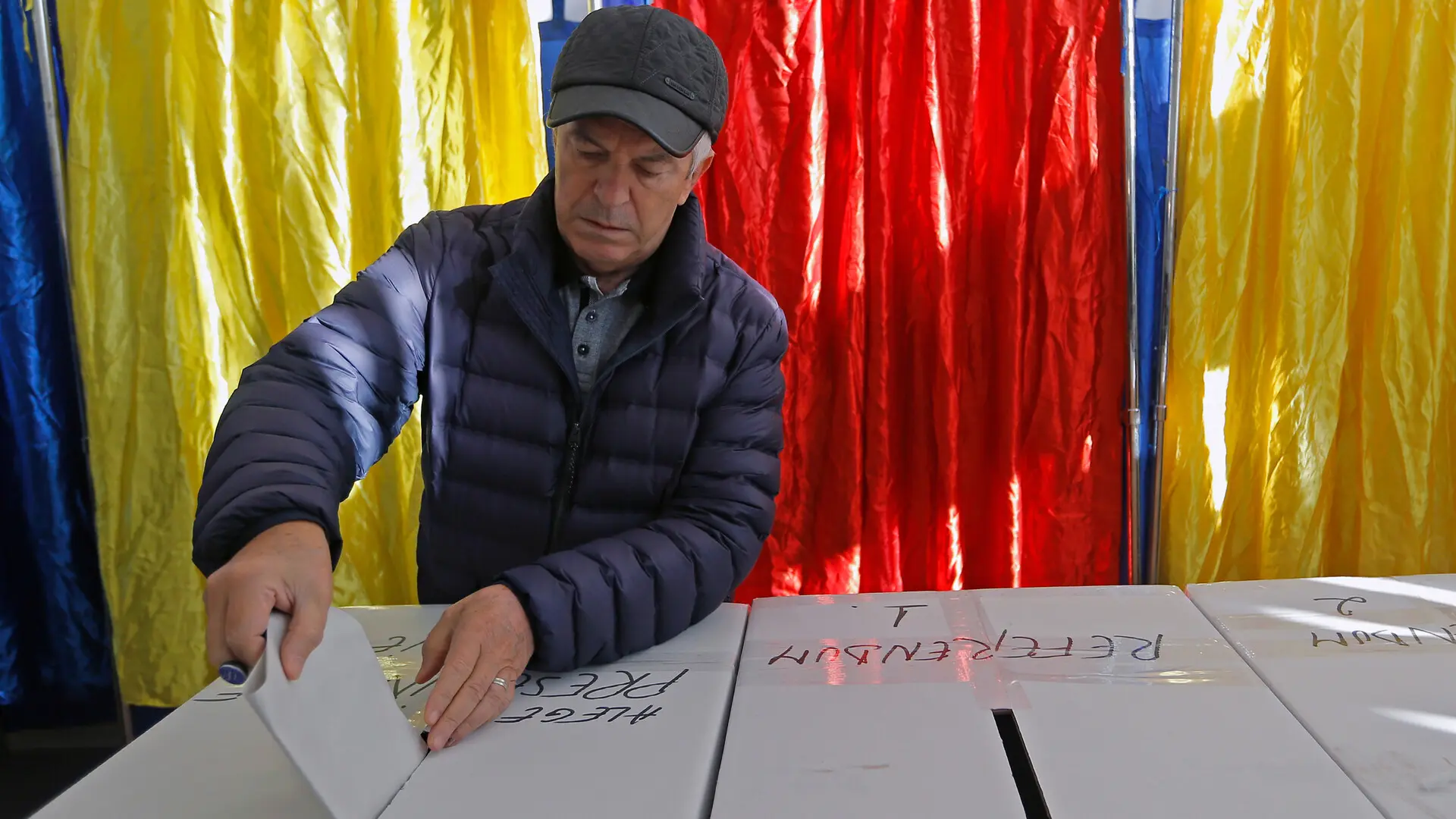 La Justicia anula en Rumanía la primera vuelta de las elecciones presidenciales