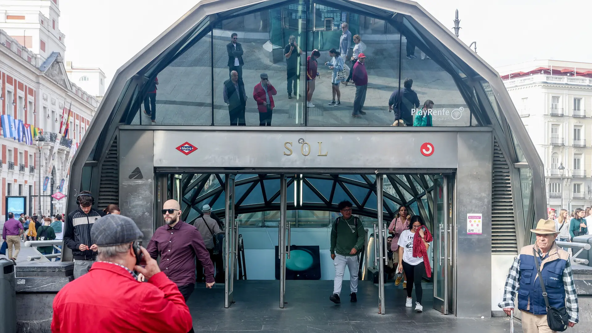 La estación de Metro y Cercanías de Sol cerrará este viernes y sábado La estación de Metro y Cercanías de Sol cerrará este viernes y sábado