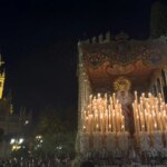La procesión ‘magna’ congrega a un millón de personas en las calles de Sevilla