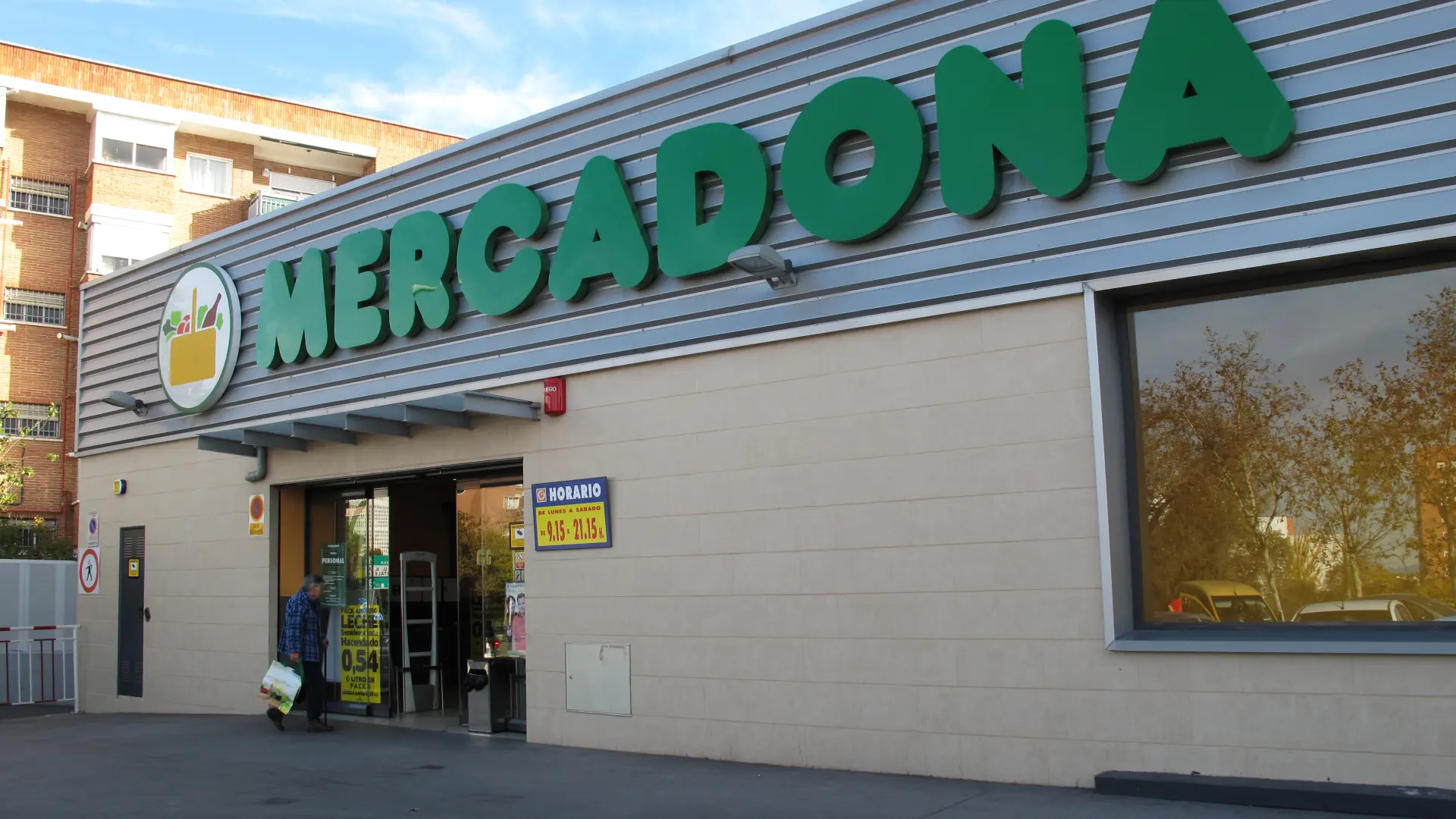 Mercadona destina un millón de euros a la reconstrucción de comedores sociales afectados por la DANA