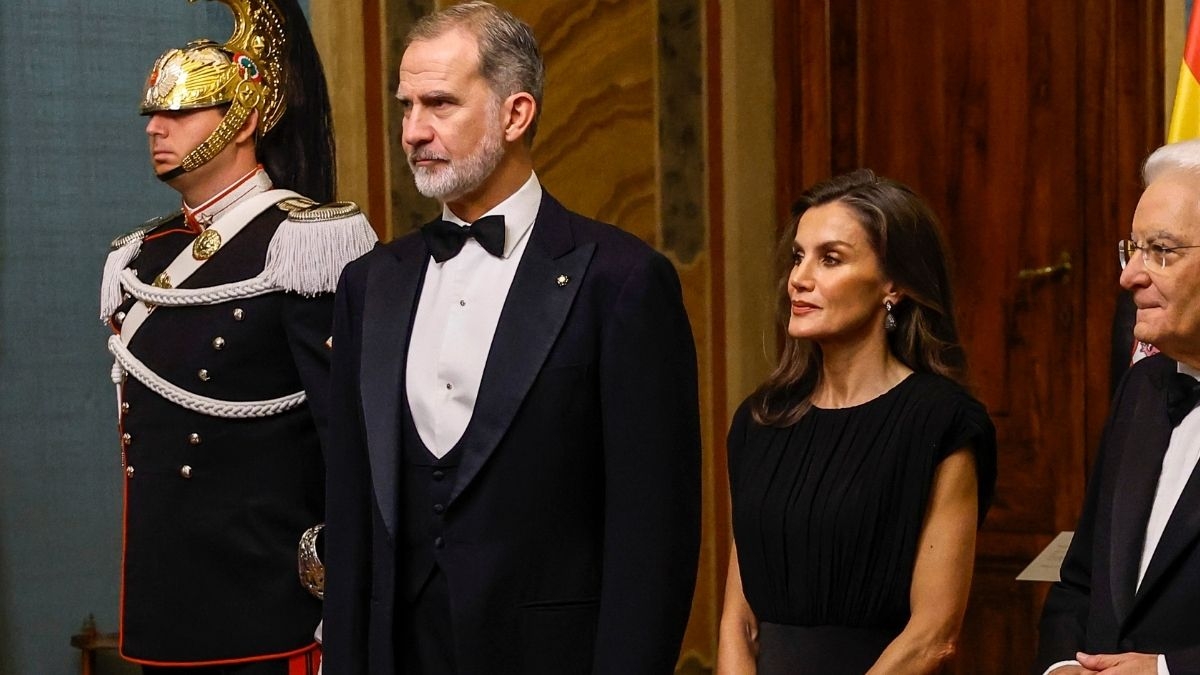 Sánchez invita a los Reyes al primer acto de los 50 años de la conmemoración de la muerte de Franco Sánchez invita a los Reyes al primer acto de los 50 años de la conmemoración de la muerte de Franco