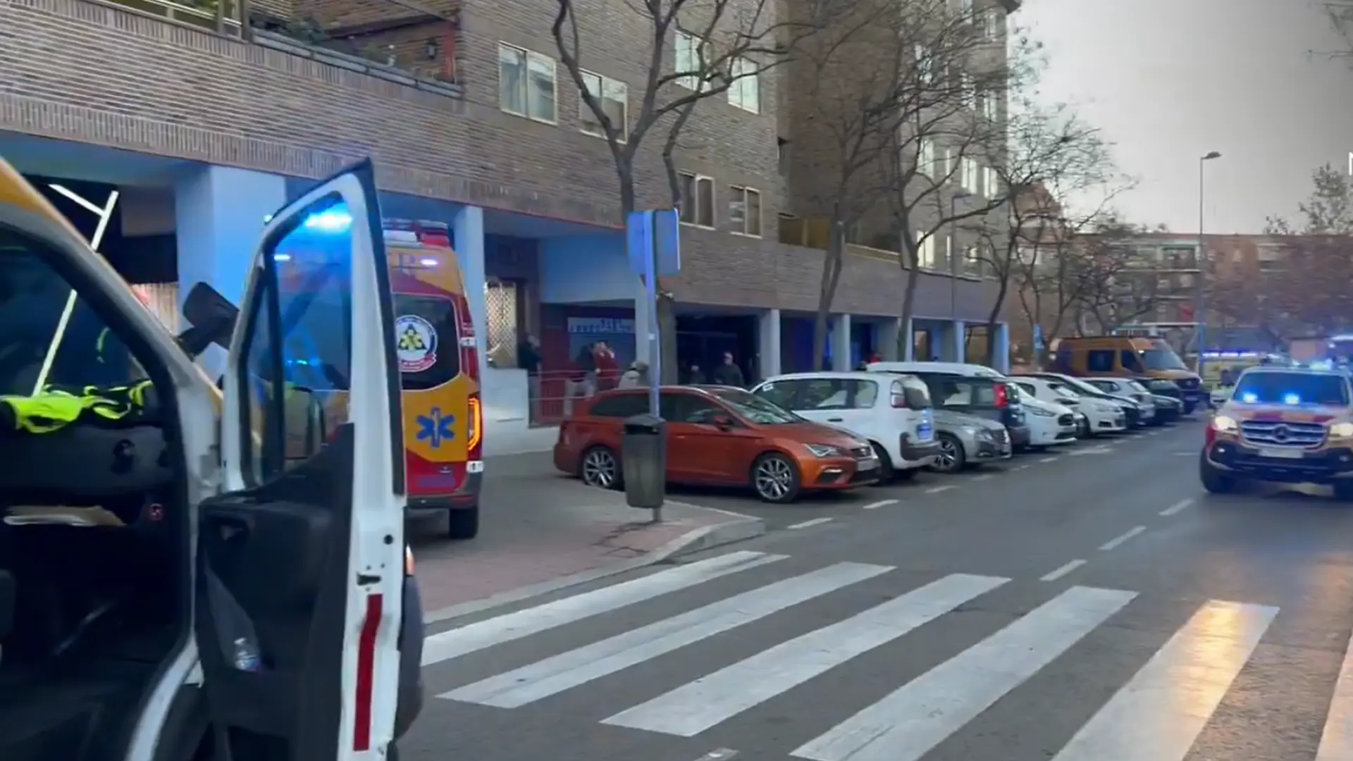 Una mujer y su pareja, graves al ser apuñalados en su domicilio de Madrid por el exnovio de ella