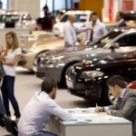 La tragedia de Valencia dispara las ventas de coches de ocasión: 220.000 en noviembre La tragedia de Valencia dispara las ventas de coches de ocasión: 220.000 en noviembre