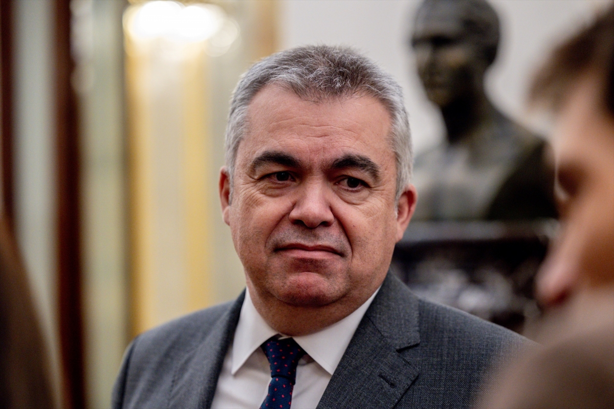 Santos Cerdán se hace fuerte en Ferraz colocando a su número dos como favorito para relevar a Espadas