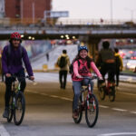 Bogotá celebra 50 años de la ciclovía: medio siglo de recreación y deporte
