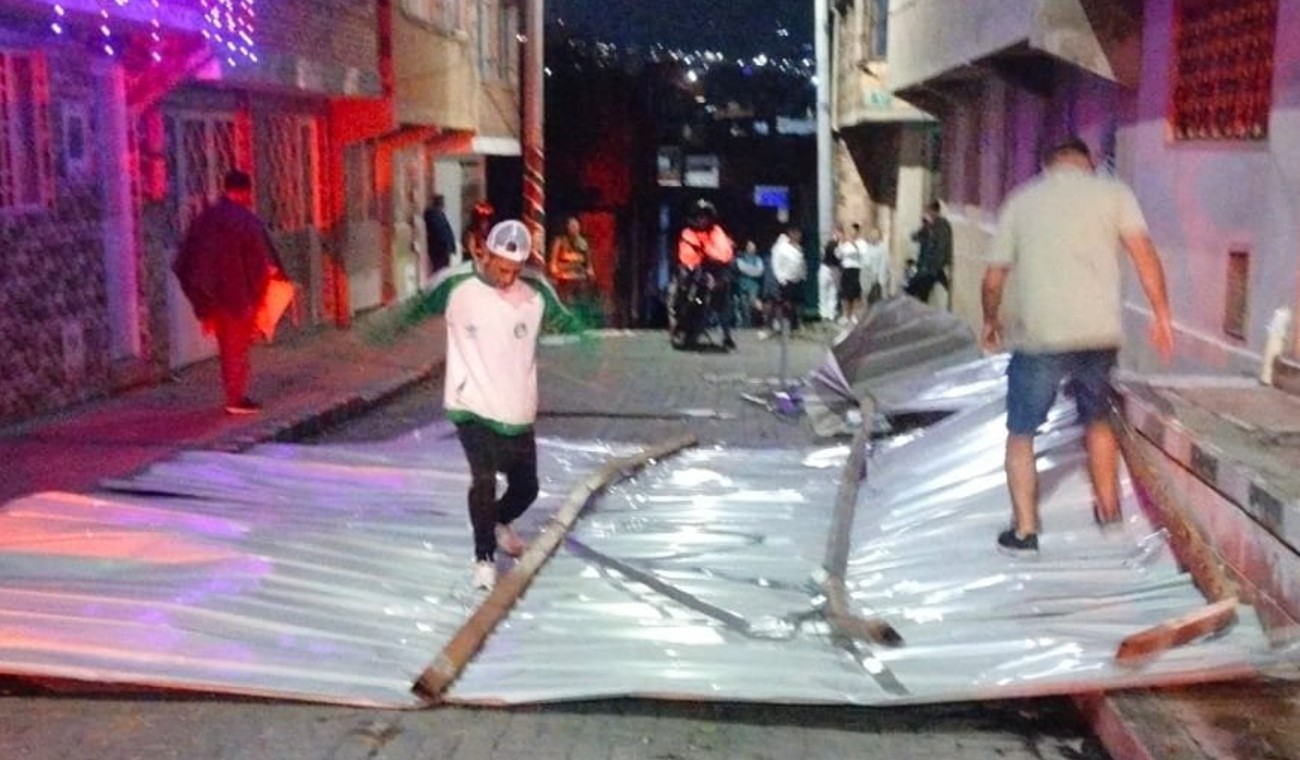 Potente vendaval azota Usme: viviendas destruidas y barrios sin energía