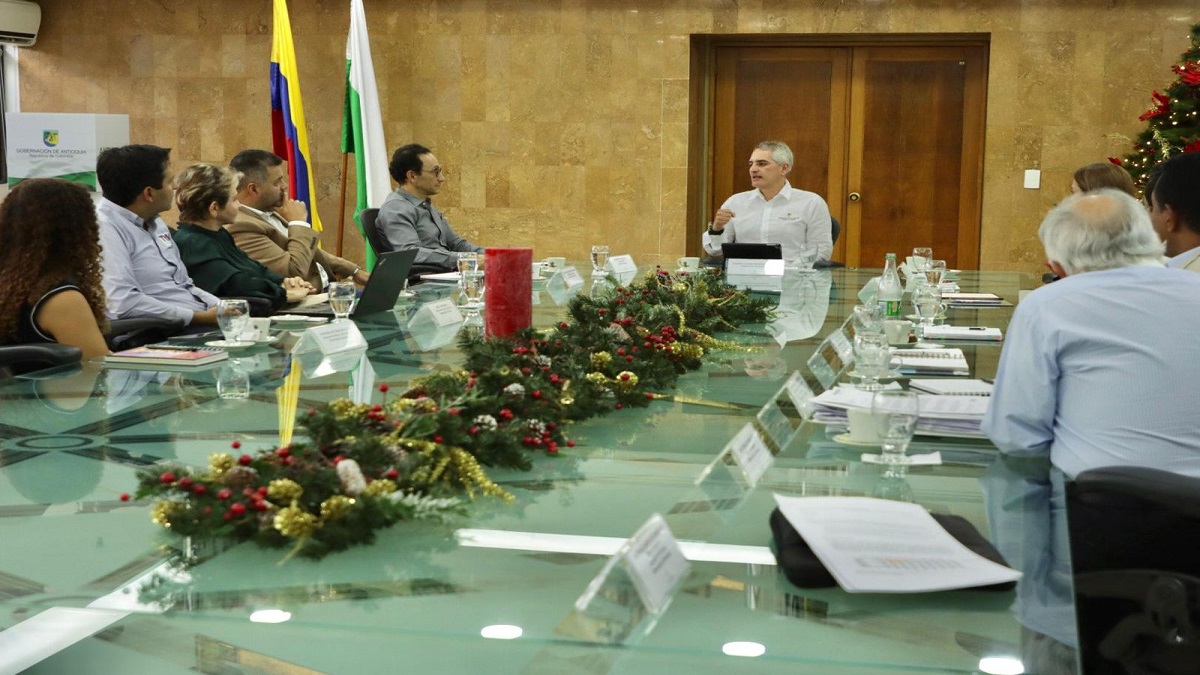 Gobernador de Antioquia aclara dudas con gremios sobre tasa de seguridad Gobernador de Antioquia aclara dudas con gremios sobre tasa de seguridad