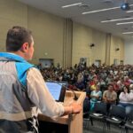 Medellín: Más de 400 venteros informales fueron acreditados en Navidad Medellín: Más de 400 venteros informales fueron acreditados en Navidad