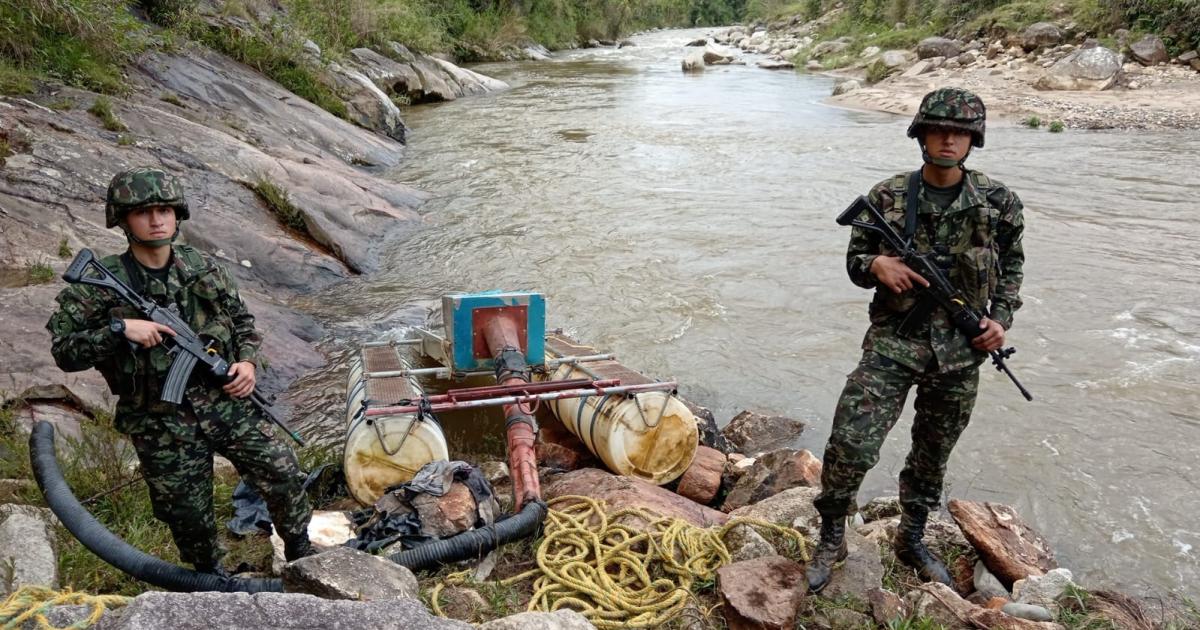 Noticias Antioquia: Destruyeron draga artesanal en Concepción