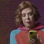 Ágatha Ruiz de la Prada acude a ‘De viernes’ tras su polémica con los gitanos y muestra el mensaje que envió a Lolita: «Tengo un disgusto tremendo»