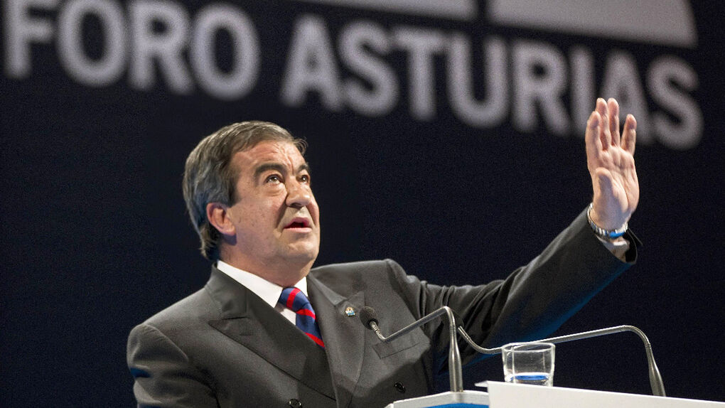 Álvarez-Cascos niega haberse lucrado con Foro Asturias: «No tuve tarjetas de crédito, no controlé jamás los gastos» Álvarez-Cascos niega haberse lucrado con Foro Asturias: «No tuve tarjetas de crédito, no controlé jamás los gastos»