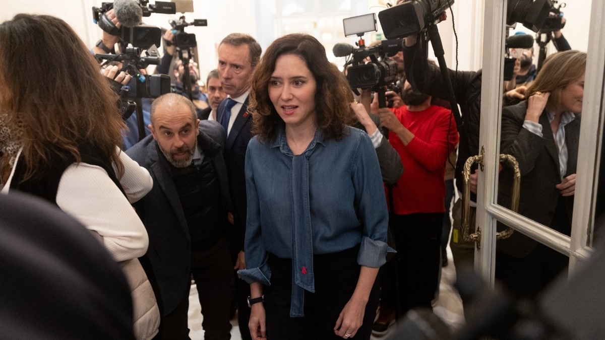 Ayuso critica el «asalto político» a Telefónica: «Están dejando en manos de Sánchez al mayor anunciante en medios»