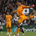 Bellingham remonta y pone líder al Real Madrid en un loco partido en Mestalla en el que Vinícius fue expulsado