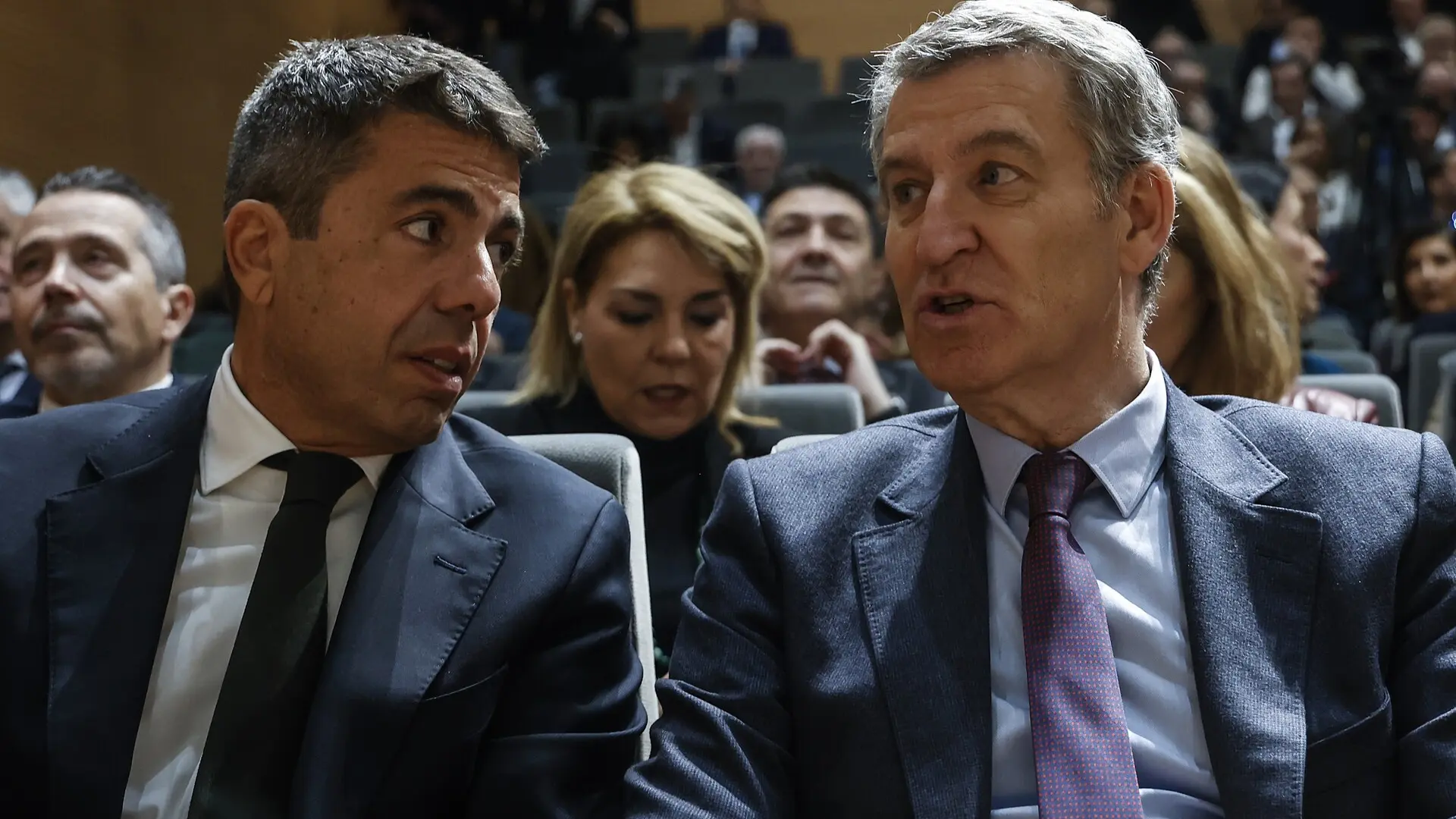 Feijóo plantea la reconstrucción de Valencia tras la DANA como parte de su futuro programa electoral Feijóo plantea la reconstrucción de Valencia tras la DANA como parte de su futuro programa electoral