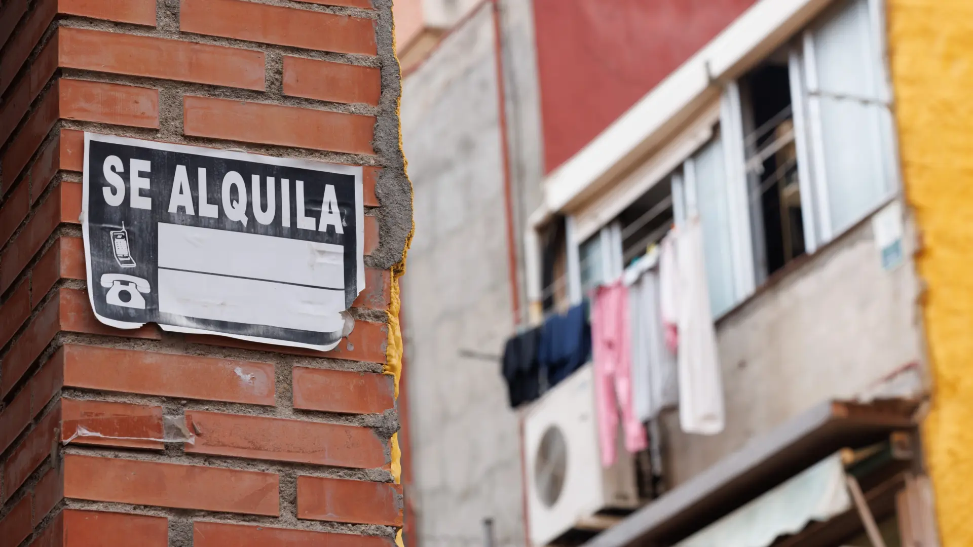 La deuda media de los inquilinos con impagos creció un 4% en 2024 hasta los 7.960 euros