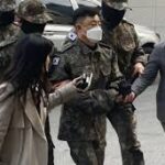 La policía de Corea del Sur detiene al comandante de inteligencia militar por la ley marcial