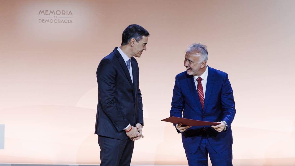 Un manifiesto de la sociedad civil pide «boicotear» los actos de Franco y acusa a Sánchez de promover el «encono civil» Un manifiesto de la sociedad civil pide «boicotear» los actos de Franco y acusa a Sánchez de promover el «encono civil»
