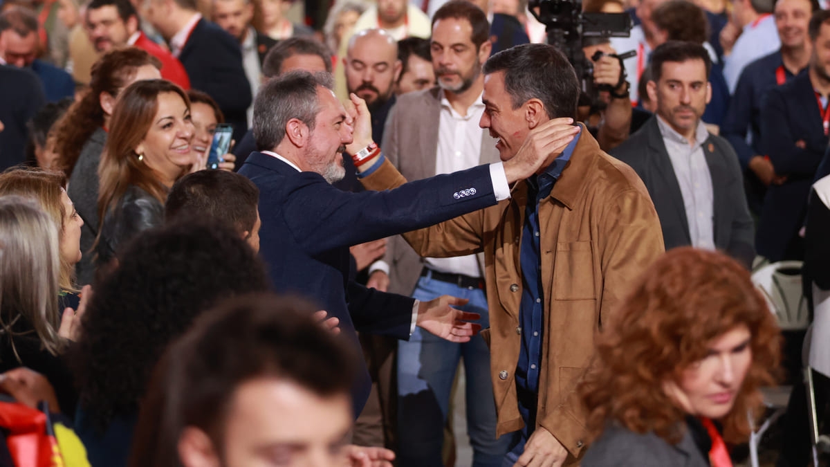 Sánchez fulmina a Espadas en Andalucía y deja el camino libre a Montero en unas primarias trucadas Sánchez fulmina a Espadas en Andalucía y deja el camino libre a Montero en unas primarias trucadas