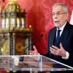 El presidente federal de Austria encarga al ultraderechista Kickl la formación de gobierno