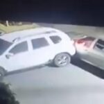 Conductor furioso chocó varias veces contra otro carro en Medellín Conductor furioso chocó varias veces contra otro carro en Medellín
