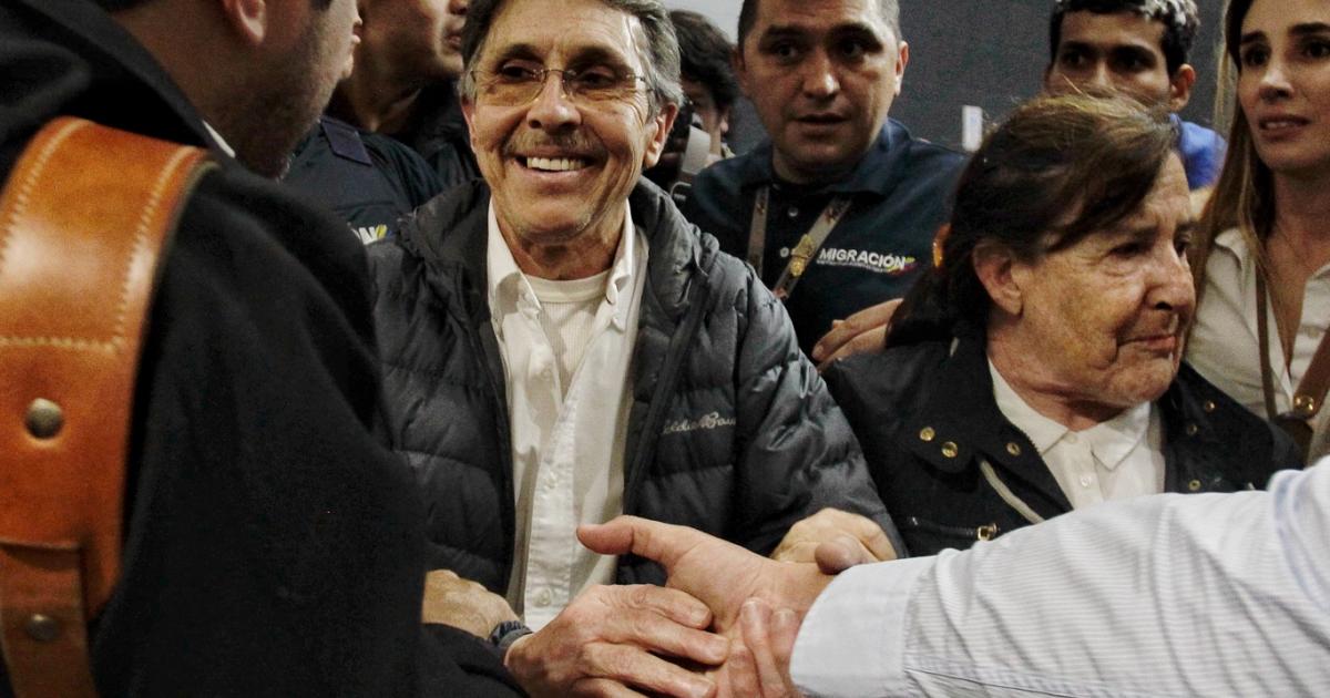 Noticias Antioquia: Controversia generó llegada de Fabio Ochoa a Medellín Noticias Antioquia: Controversia generó llegada de Fabio Ochoa a Medellín
