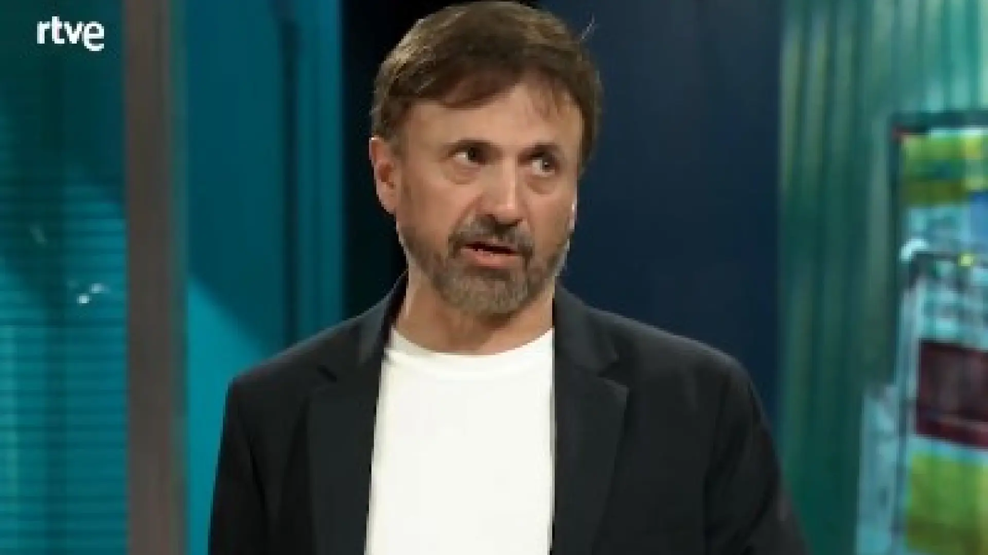 José Mota desvela en ‘La Revuelta’ si cobraba más en Telecinco o en TVE: «Un poquito más» José Mota desvela en ‘La Revuelta’ si cobraba más en Telecinco o en TVE: «Un poquito más»